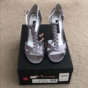 Nina Royal silver stiletto size 6 and a half